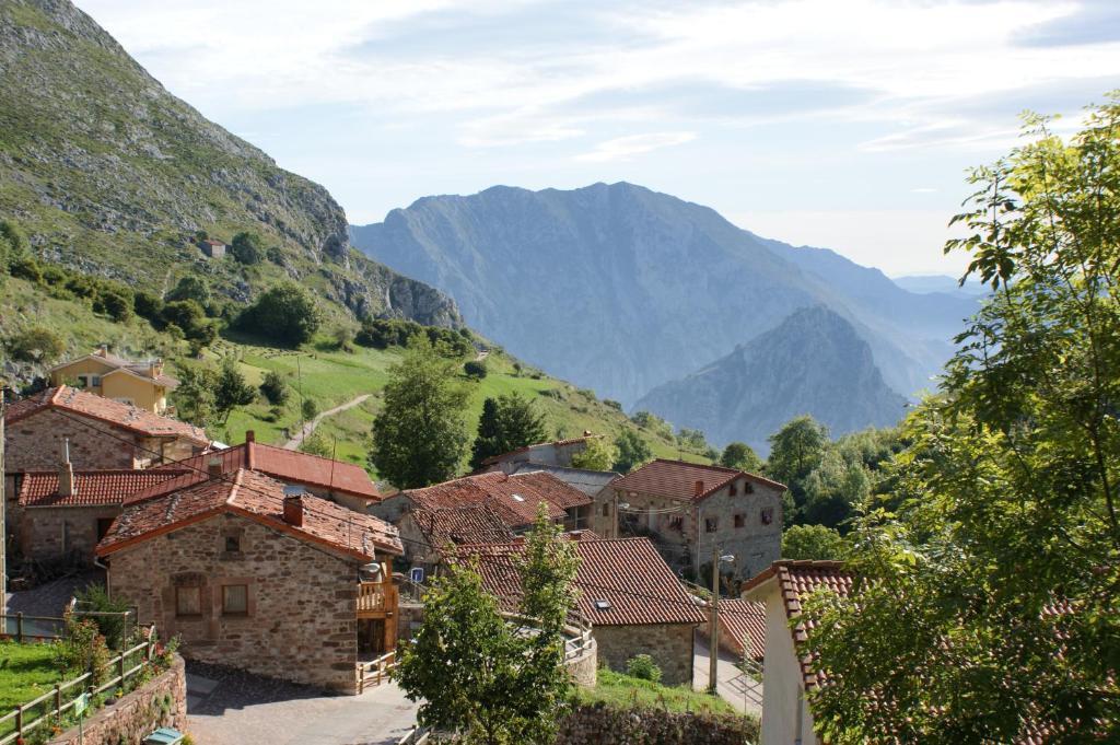 Apartamentos Rurales El Tio Pablo Picos De Europa Tresviso الغرفة الصورة